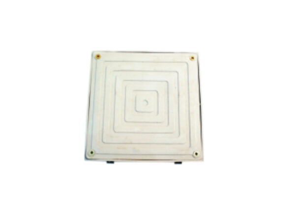 REJILLA 20 X 20 CERRADA NEGRA UN
